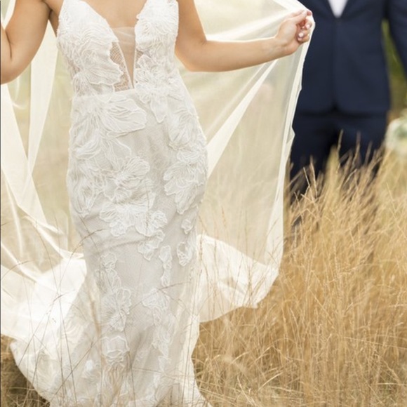 Wedding dress by Wtoo, never worn or altered, new still on Watters site. Ivory. - Picture 2 of 6